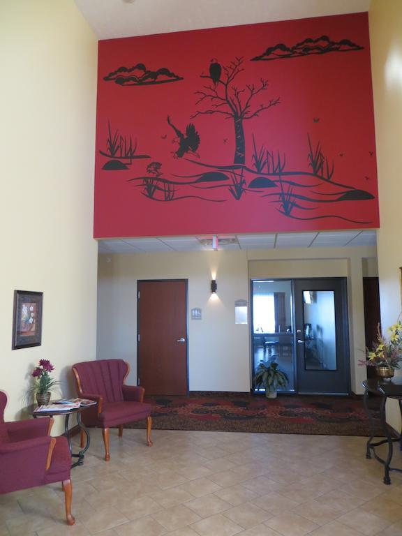 The Edgewood Hotel And Suites Fairbury Ngoại thất bức ảnh
