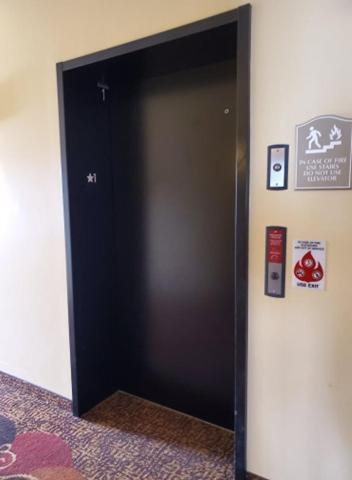 The Edgewood Hotel And Suites Fairbury Ngoại thất bức ảnh