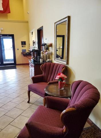 The Edgewood Hotel And Suites Fairbury Ngoại thất bức ảnh